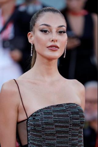 Dilan Çiçek Deniz anneanne evi paylaşımının hikayesini anlattı