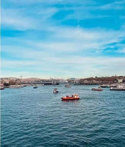 Derya Şensoy-Yağız Can Konyalı çiftinden yeni paylaşım Turist gibi İstanbulu gezdiler