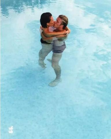 51 yaşına giren Victoria Beckhama eşi David Beckhamdan romantik kutlama