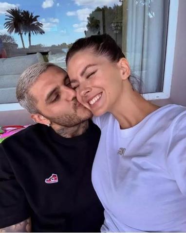 Icardi ve China Suarez, Paskalyayı romantik karelerle kutladı