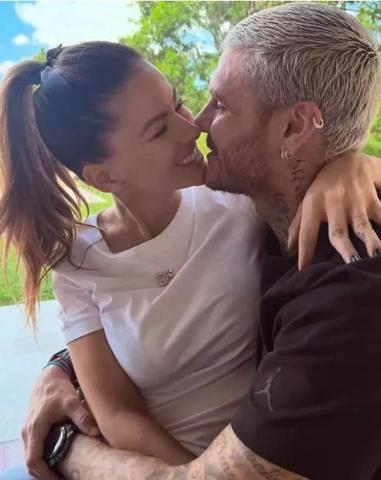 Icardi ve China Suarez, Paskalyayı romantik karelerle kutladı