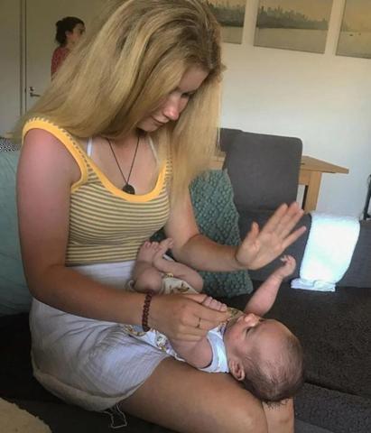TikTok fenomeni hayatını kaybetti Doktorlar 1 ila 5 yıl arasında ömür biçmişti ama... KANSERİN EN SİNSİ BELİRTİSİ