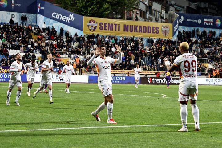 Nihat Kahveciden Galatasarayın yeni transferi için çarpıcı sözler: Buraya ikizi gelmiş olabilir