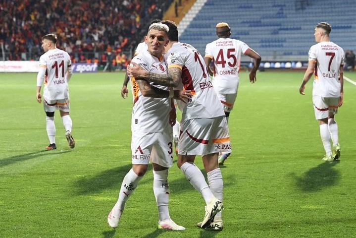 Nihat Kahveciden Galatasarayın yeni transferi için çarpıcı sözler: Buraya ikizi gelmiş olabilir