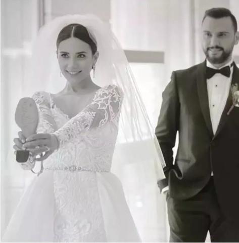 Alişandan romantik evlilik yıldönümü paylaşımı
