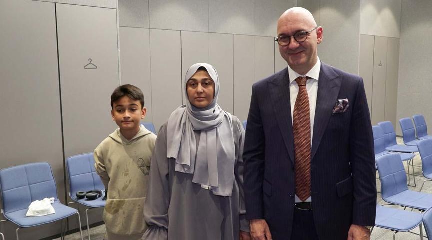 Hamileyken böbrek kanseri olduğunu öğrendi; oğluna doktorunun adını verdi