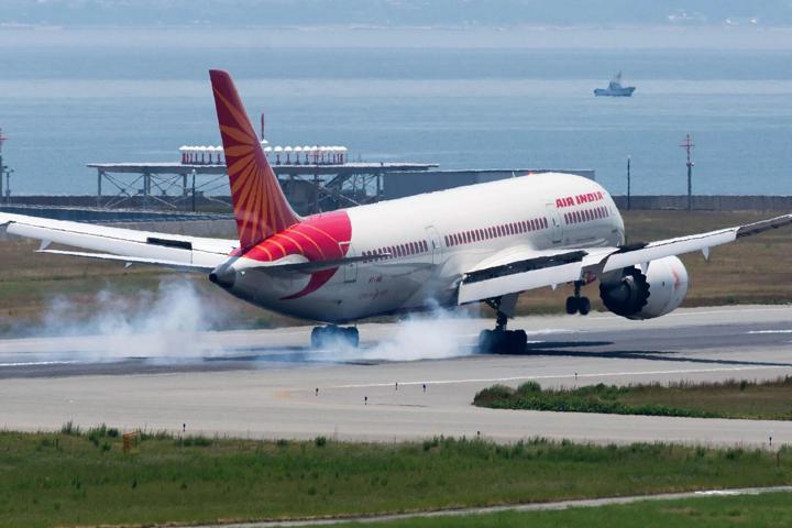 Boeing 787 Dreamliner Özellikleri: Hindistanda Düşen Boeing 787 Dreamlinerın Özellikleri Ne Boeing 787 Dreamlinerın Çeşitleri Neler Daha Önce de Kazaya Karışmış