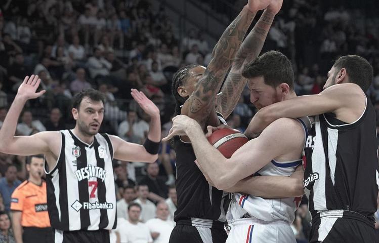 Beşiktaş, Anadolu Efes serisinde eşitliği sağladı