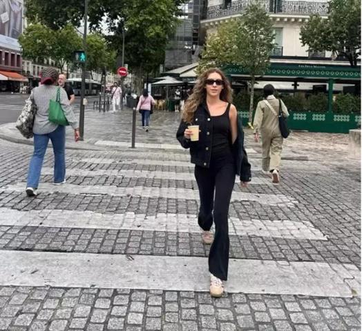 Sinem Kobalın Paristen Paylaştığı Fotoğraflar Beğeni Yağmuruna Tutuldu