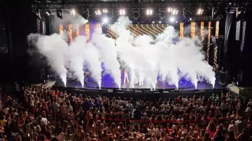 Ajda Pekkan 79 Yaşında, Harbiye Açıkhavada 45 Şarkı Söyledi: Göz Dolduran Performans