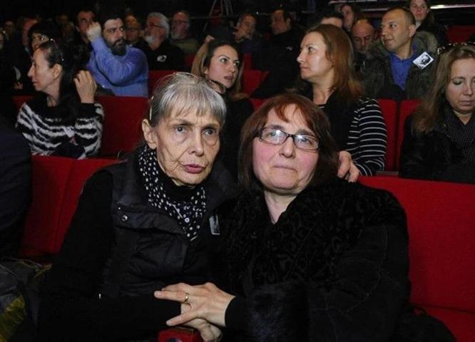 Yeşilçamın yıldızı Münir Özkulun eşinden acı haber UMMAN ÖZKUL HAYATINI KAYBETTİ