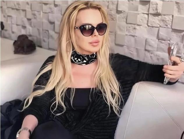 Harika Avcı Yıllar Sonra Müziğe Dönüyor: “Anılar” Şarkısı ile Stüdyoya Girdi