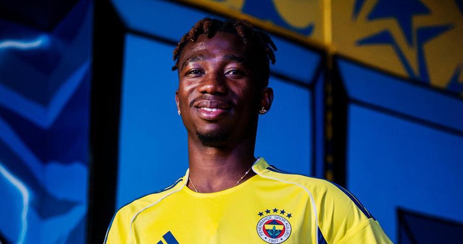 Fenerbahçede Nene formayı unuttu