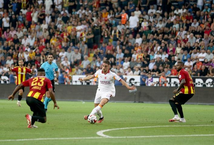 Kayserispor maçında gol ve asist katkısı veren Leroy Saneye övgü Sihirbaz benzetmesi...