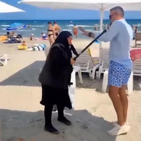 OLAY YASAK AŞK İDDİASI: Damadını sevgilisiyle yakalayan kaynana plajı birbirine kattı Aldatma sorunu evliliklerin yaklaşık yüzde 20sini...