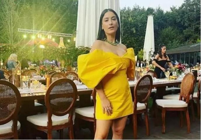 Hazal Kayanın Son Hali Sanal Medyada Olay Oldu Estetik İddiaları Gündeme Geldi