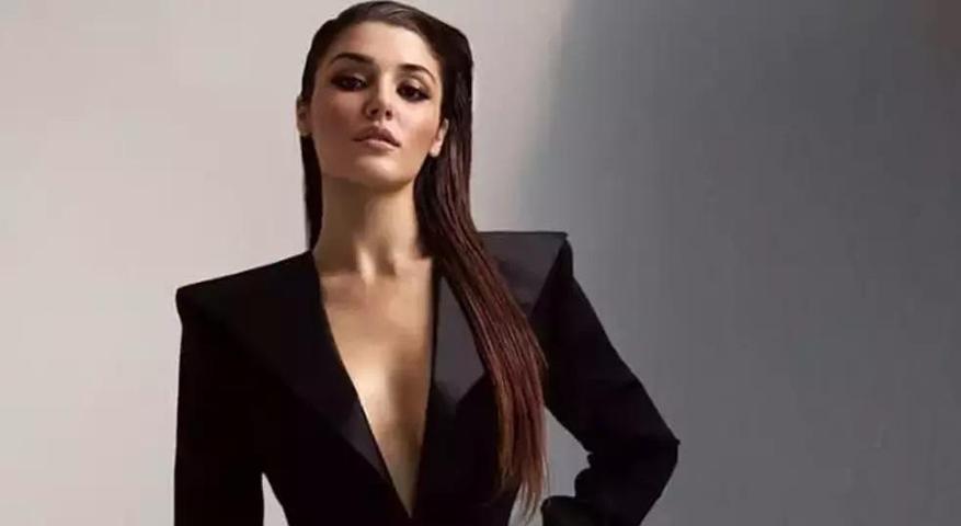 Hande Erçel’in Joy Awards paylaşımı Paris Hilton’un da radarına girdi