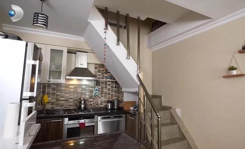 Usta Oyuncu Settar Tanrıöğen Bu Evde Yaşıyor İki Oda Bir Salon Evinin Kapılarını İlk Kez Açtı