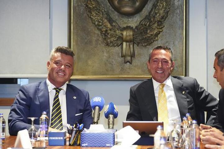 Fenerbahçede başkanlığa seçilen Sadettin Saran mazbatasını aldı