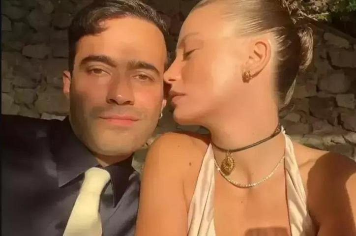 Mert Demirin güzeller güzeli sevgilisi Serenay Sarıkayanın yeni reklam anlaşması dudak uçuklattı Bunlar nasıl paralar böyle