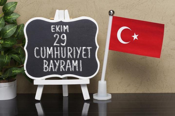 29 EKİM ŞİİRLERİ: Atatürklü, Bayraklı, Uzun, Kısa, Anlamlı, Duygusal 29 Ekim Cumhuriyet Bayramı Şiirleri...