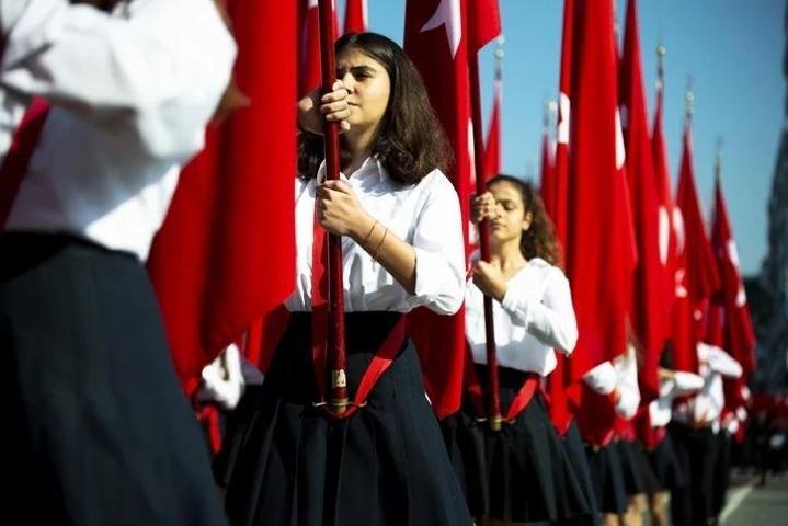 29 EKİM ŞİİRLERİ: Atatürklü, Bayraklı, Uzun, Kısa, Anlamlı, Duygusal 29 Ekim Cumhuriyet Bayramı Şiirleri...