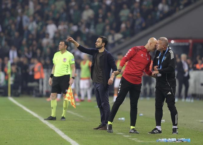 Haftanın kazananı Tedesco, kaybedeni Okan Buruk Zirve yarışı değerlendirmesi...