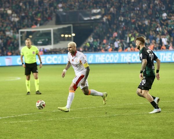 Galatasarayda Okan Buruka Icardi eleştirisi: Yüke dönüştü