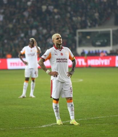 Galatasarayda Okan Buruka Icardi eleştirisi: Yüke dönüştü