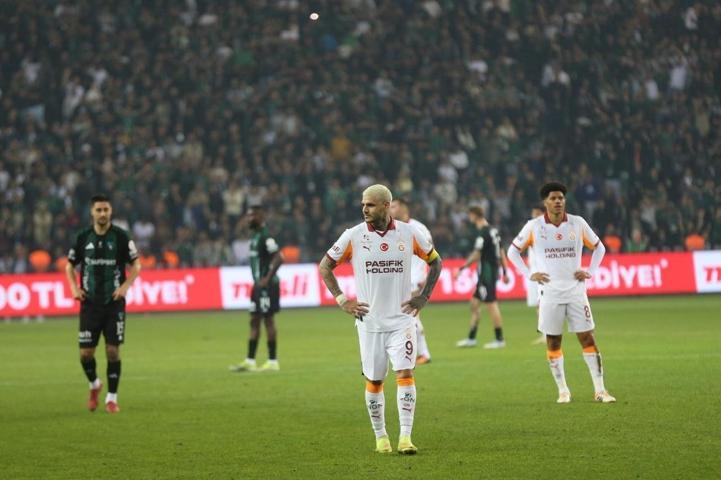 Galatasarayda Okan Buruka Icardi eleştirisi: Yüke dönüştü