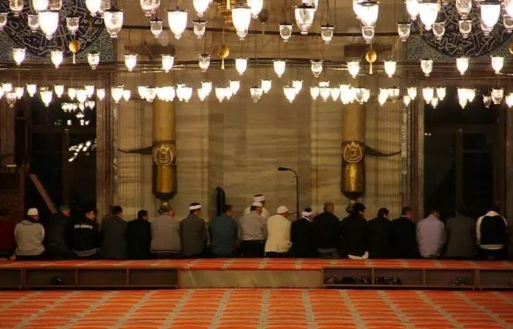 14 KASIM 2025 CUMA NAMAZI SAATLERİ Ankara, İzmir, İstanbul Cuma Namazı Saat Kaçta Kılınacak Diyanet açıkladı