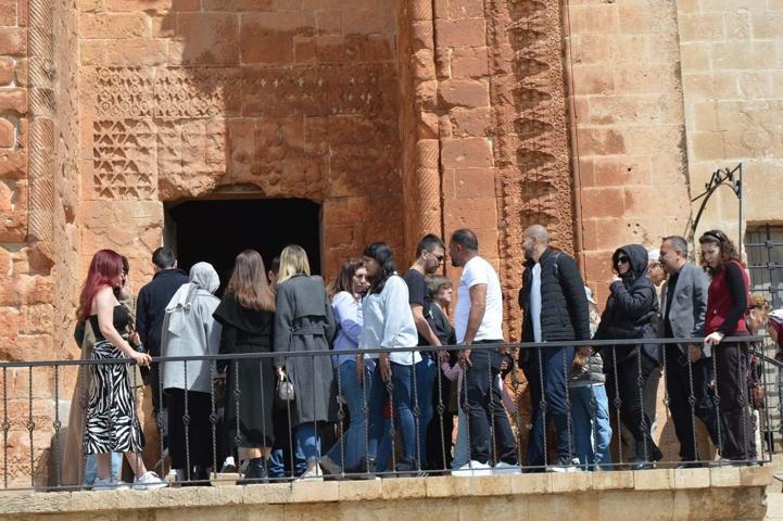 UZAK ŞEHİR Etkisi: Mardin Turizmde Rekor Kırdı: 10 Ayda 3,5 Milyon Ziyaretçi