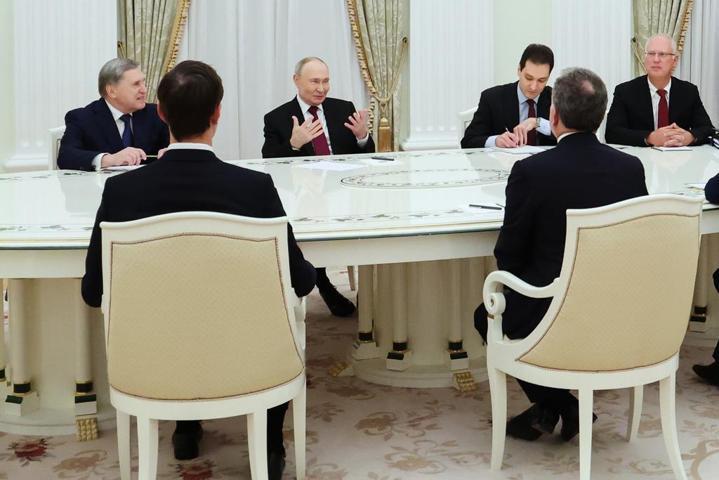 Kritik temas öncesi Putinden çok sert çıkışlar: Öyle bir karşılık veririz ki...