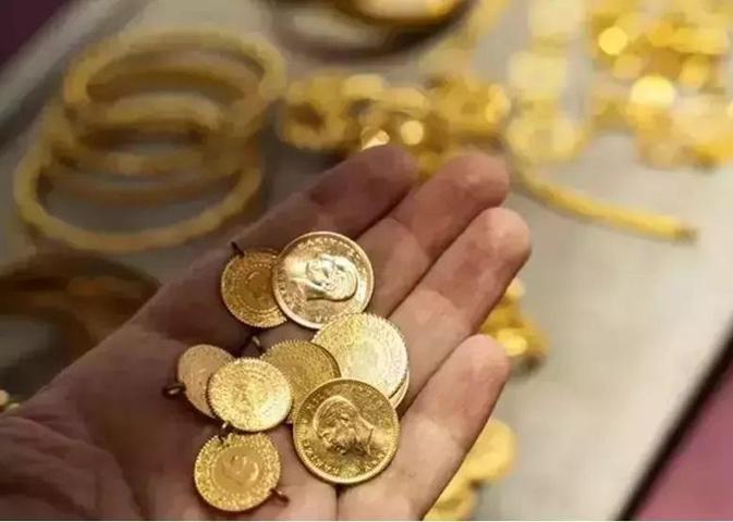 6 ARALIK 2025 CANLI ALTIN FİYATLARI: Gram Altın Ne Kadar Çeyrek Altın, Yarım Altın, Cumhuriyet Altını Ne Kadar İslam Memişten 2026 yorumu: Altın, Bitcoin, asgari ücret...