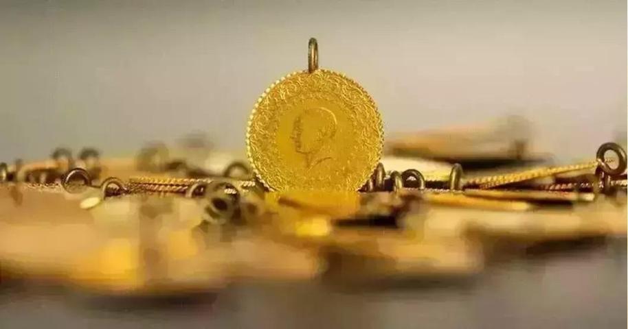 6 ARALIK 2025 CANLI ALTIN FİYATLARI: Gram Altın Ne Kadar Çeyrek Altın, Yarım Altın, Cumhuriyet Altını Ne Kadar İslam Memişten 2026 yorumu: Altın, Bitcoin, asgari ücret...