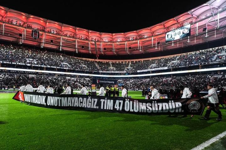 Evinde bir kez daha puan kaybeden Beşiktaşa eleştiri: Tam Rafa Silvanın maçıydı