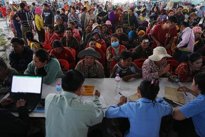 Kamboçya-Tayland çatışmaları tırmanıyor: 500 bin kişi evlerini terk etti