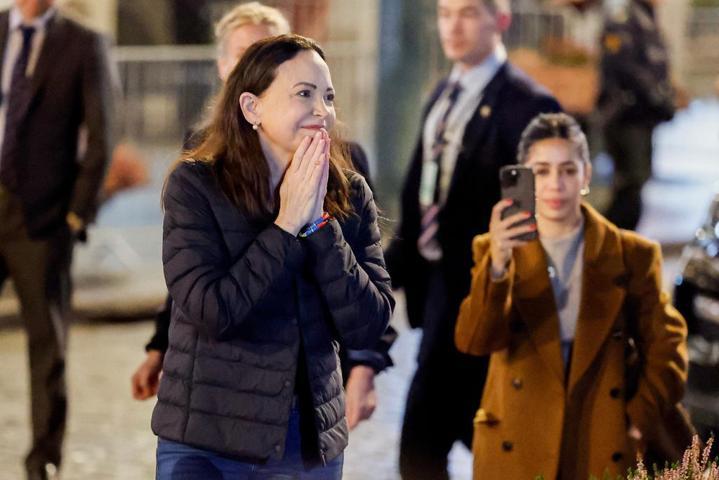 Machado Oslo’da: Aylar sonra ilk görüntü Film gibi yolculuk: ABD yardım etmiş...