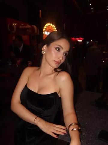 Berk Atan ve Gökçe Akyıldız Aşkı Belgelendi Paris Dönüşü Görüntülendiler