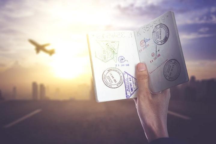 Bir devrin sonu: Pasaport damgaları tarihe mi karışıyor