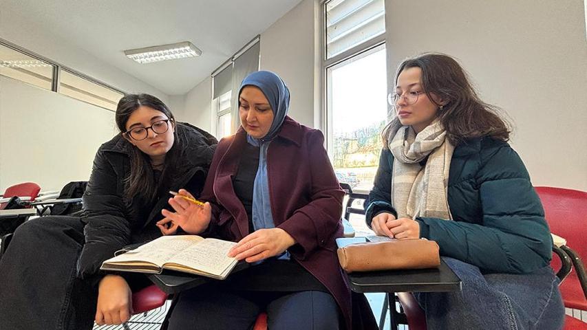 45 yaşında üniversite sıralarında: 3 çocuk annesi Gönül İnan’ın ilham veren hikayesi