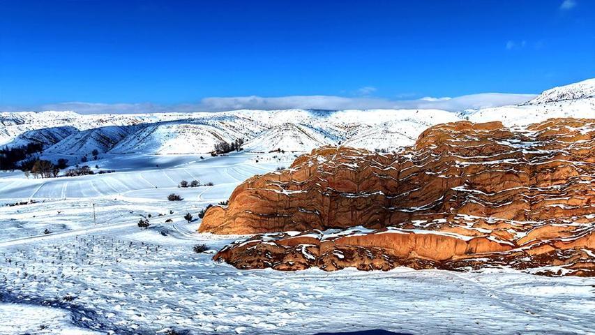 MARSA KAR YAĞDI Eğribucakta kızılın üzerine düşen beyaz büyüledi