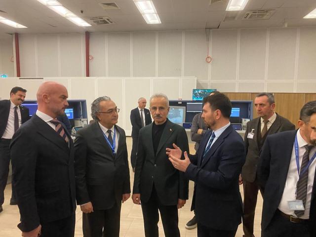 Bakan Uraloğlu tek tek anlattı 2025 gökyüzünde rekorlar yılı oldu