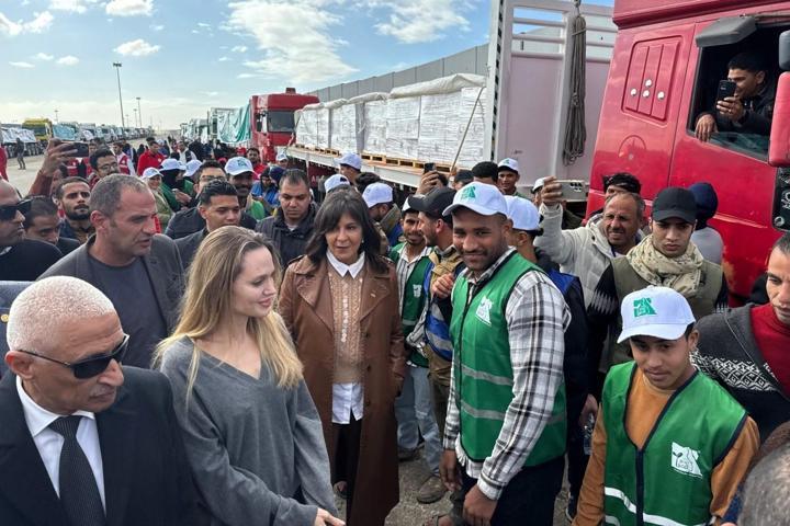 Angelina Jolieden Refaha ziyaret: Gazze sınırına gitti