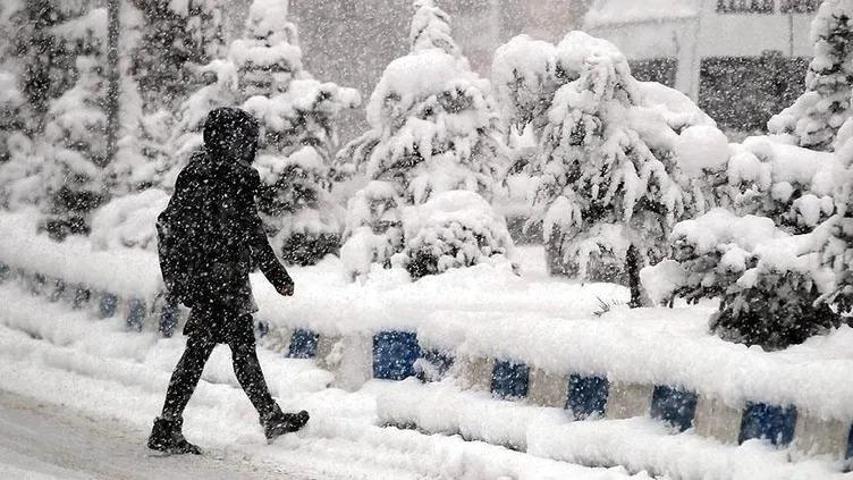 5 OCAK OKULLAR TATİL Mİ Yarın Okul Var Mı 5 Ocak 2026 Pazartesi Okullar Tatil Mi Valilikten Açıklama Geldi Mi