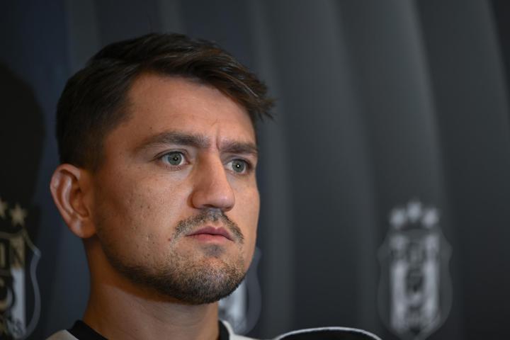 Cengiz Ünderden kariyerine dair net sözler Hangi takımı istediğini açıkladı...