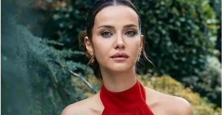 İrem Helvacıoğlu, Kızıyla Yeni Bir Kare Paylaştı Annelik Heyecanı Yaşıyor