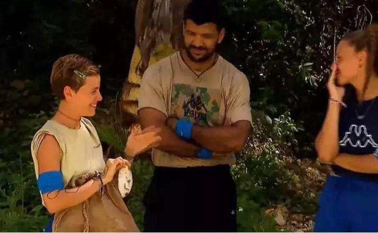 Survivor 2026’da Duygusal Anlar: Serhan Onat’ın Lina’ya Verdiği Hediye Gözyaşlarına Sebep Oldu