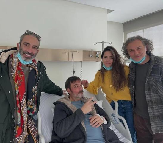 Geniş Ailenin yıldızları bir arada Karaciğer nakli bekleyen Ufuk Özkana anlamlı ziyaret