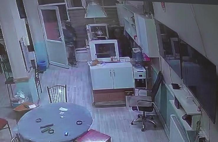 3 aydır yanında taşıyordu 71 yaşındaki adama dehşeti yaşattılar